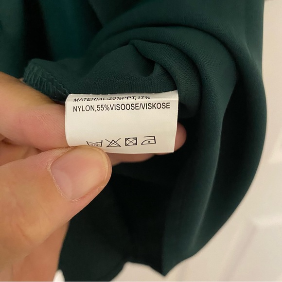 NWT emerald green dress size M (8-10) boutique dress holidays Christmas - Picture 7 of 7